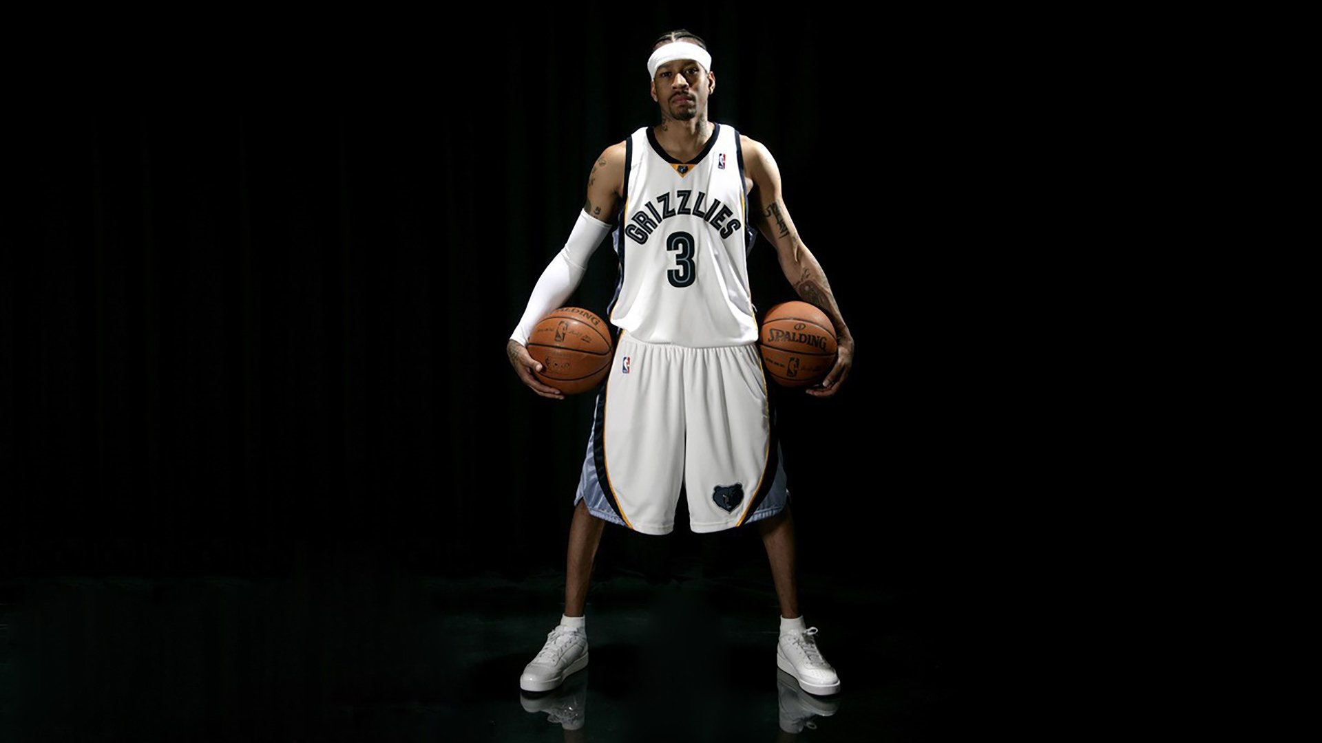 开云体育官网-克莱·汤普森，总决赛之夜，攻防两端的无声统治