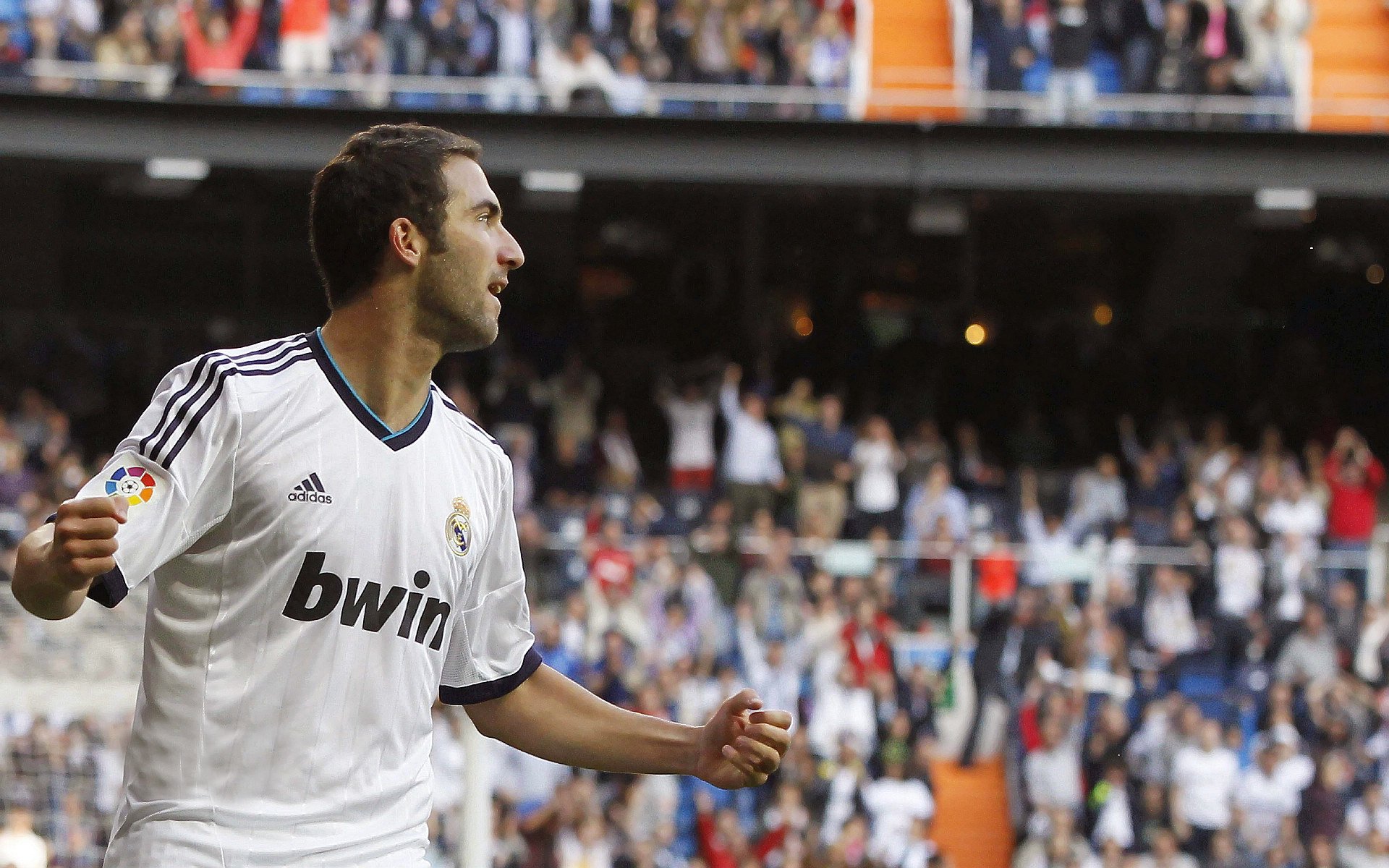 开云体育2026-德布劳内让对手完全无解，皇家社会踏平牙买加的战术启示录