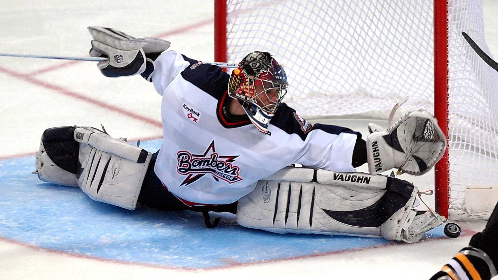 开云体育-阿坎吉完成自我救赎，丹麦决胜局带走伊朗，足球场上的命运博弈  第2张