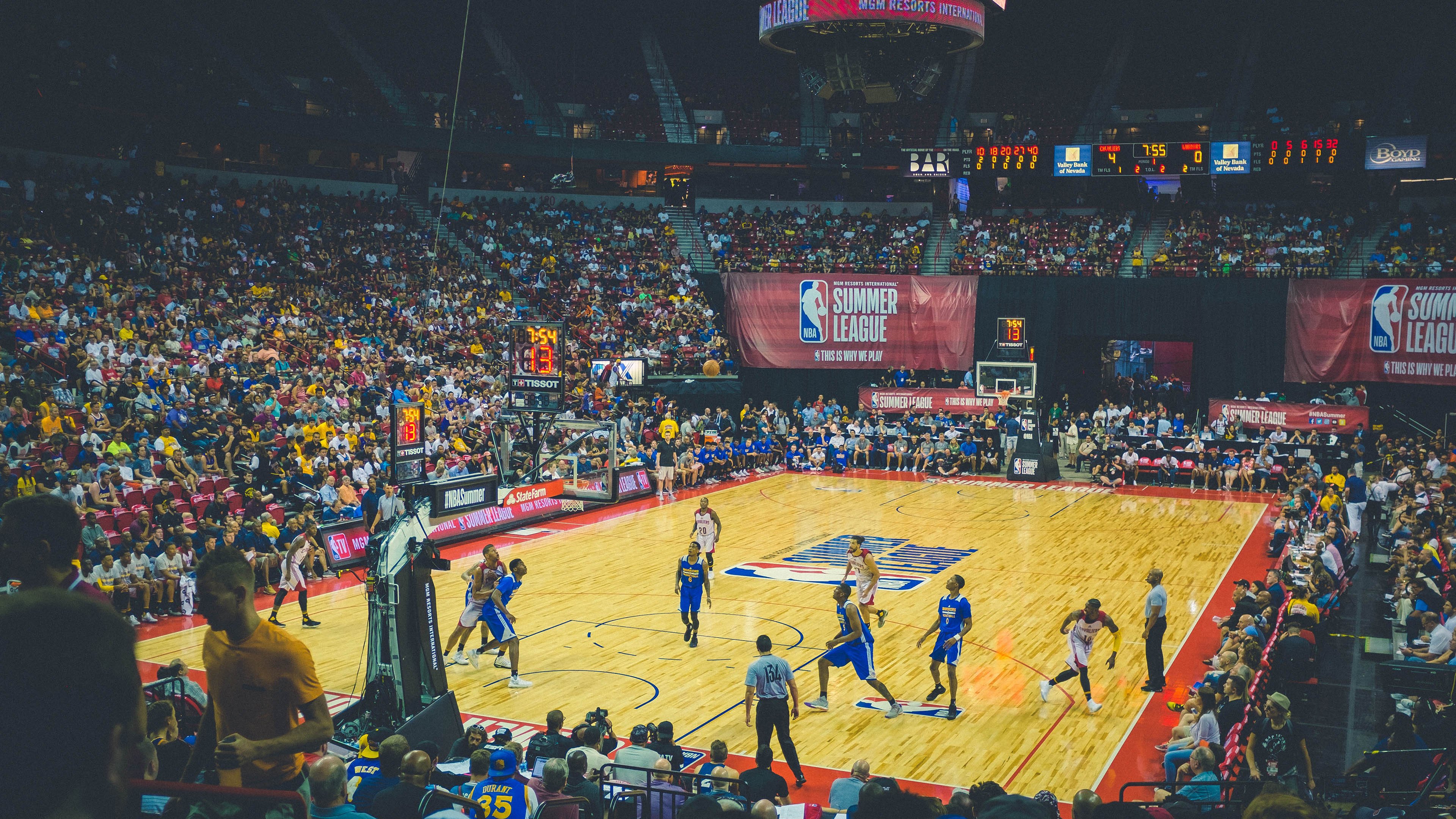 开云体育官网-爱德华兹完美风暴撕裂明尼苏达，骑士铁蹄踏碎森林狼不败金身  第2张